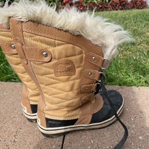 Girls Sorel Winter boots